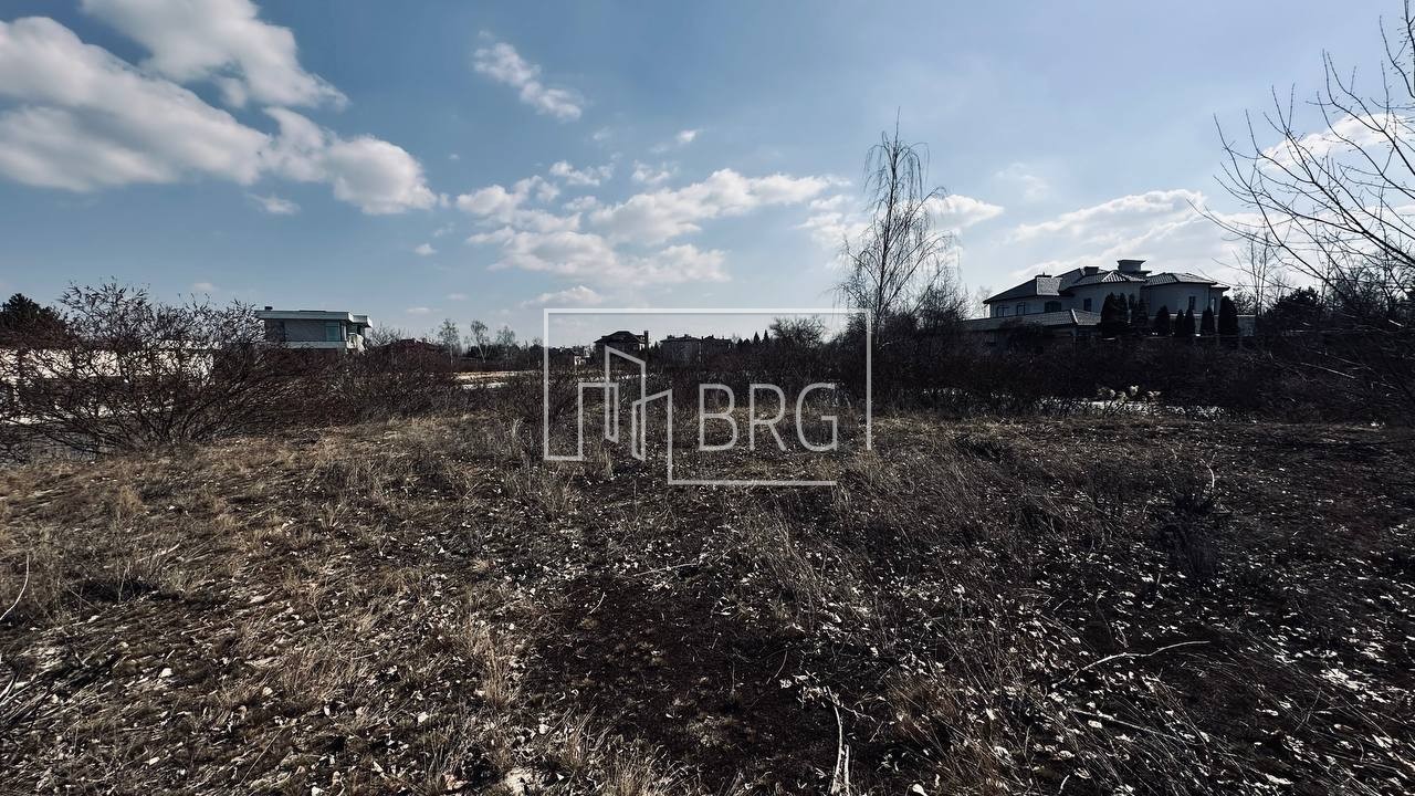 Земельный участок 44 сотки КГ Нефтяник с выходом на Козинку. Київська обл