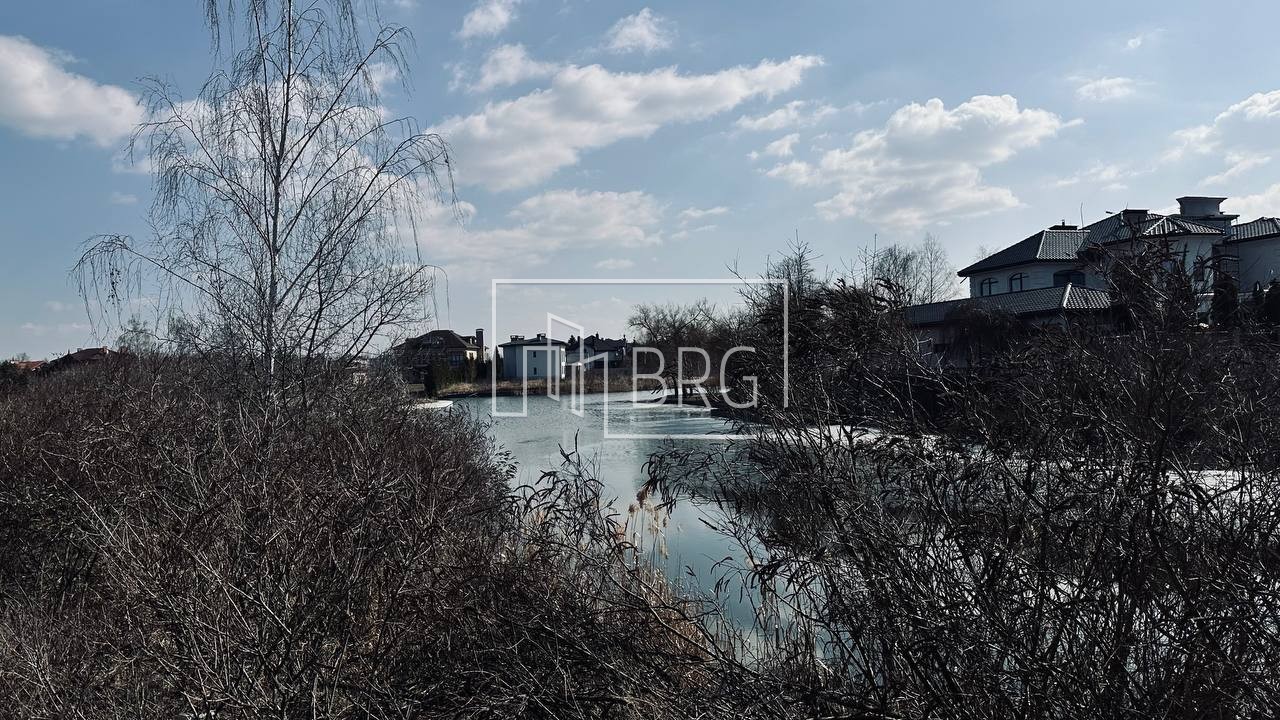 Земельный участок 44 сотки КГ Нефтяник с выходом на Козинку. Київська обл