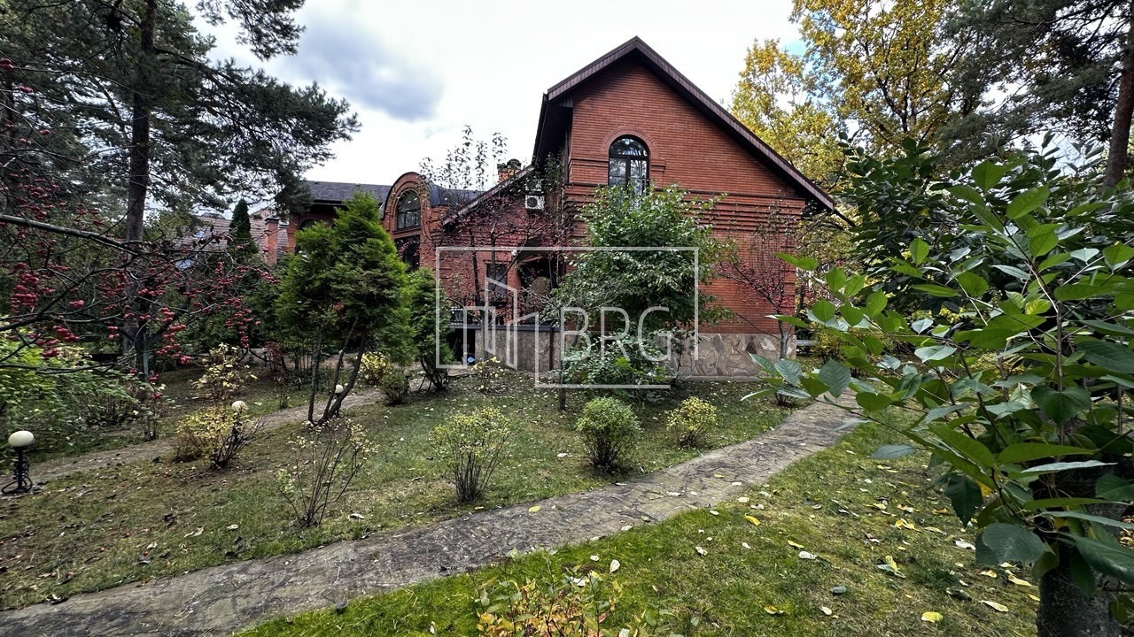 Земельный участок 52 сотки в сосновом лесу Пятихатки. Київська обл