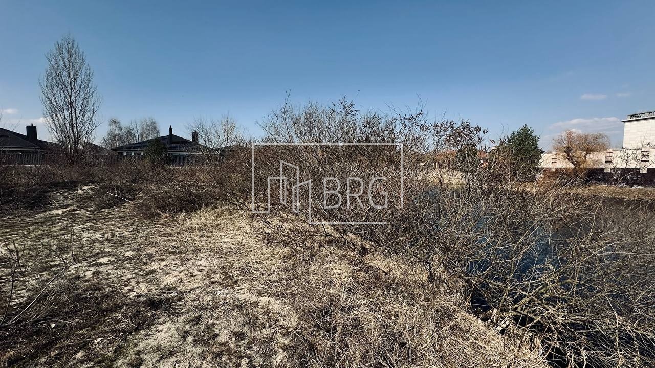 Земельный участок 44 сотки КГ Нефтяник с выходом на Козинку. Київська обл