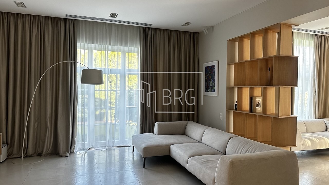 Дом 570м с выходом на Козинку Плюты. Київська обл