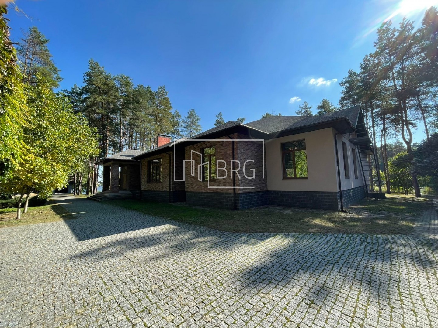 Дом 350м 130 соток с выходом на Стугну Таценки Конча-Заспа. Київська обл