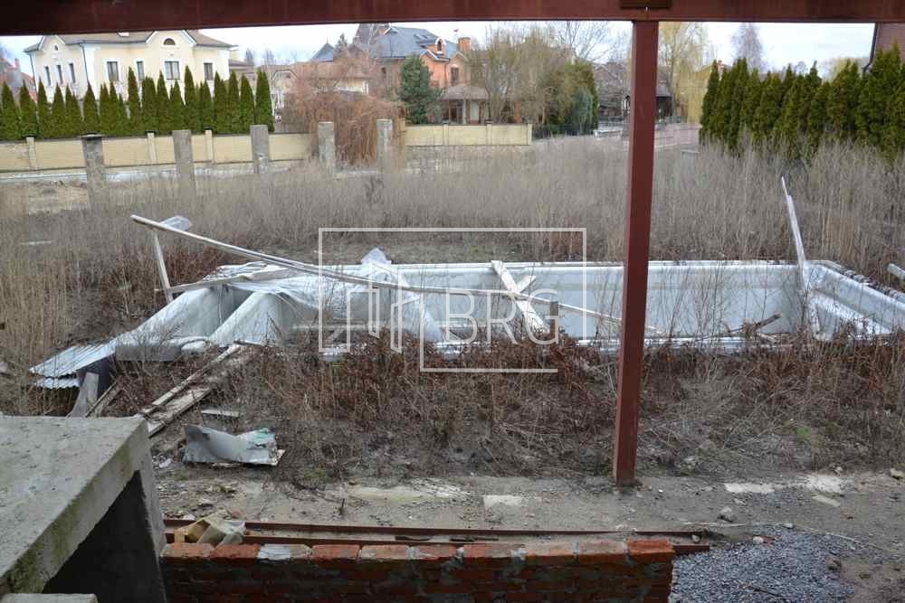 House 1300 m2 with access to the water KG "Golden Gate", Obukhov district. Kiev region