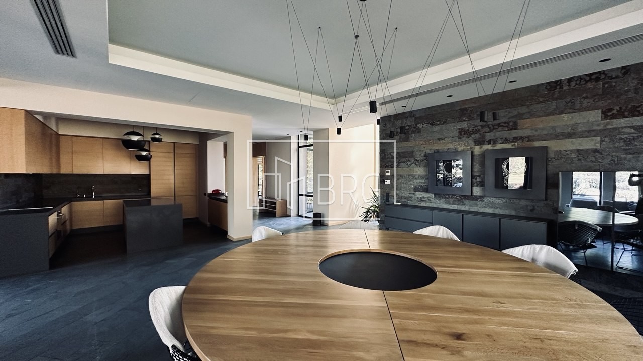 Дом 1100м с выходом на р.Стугну Таценки. Київська обл