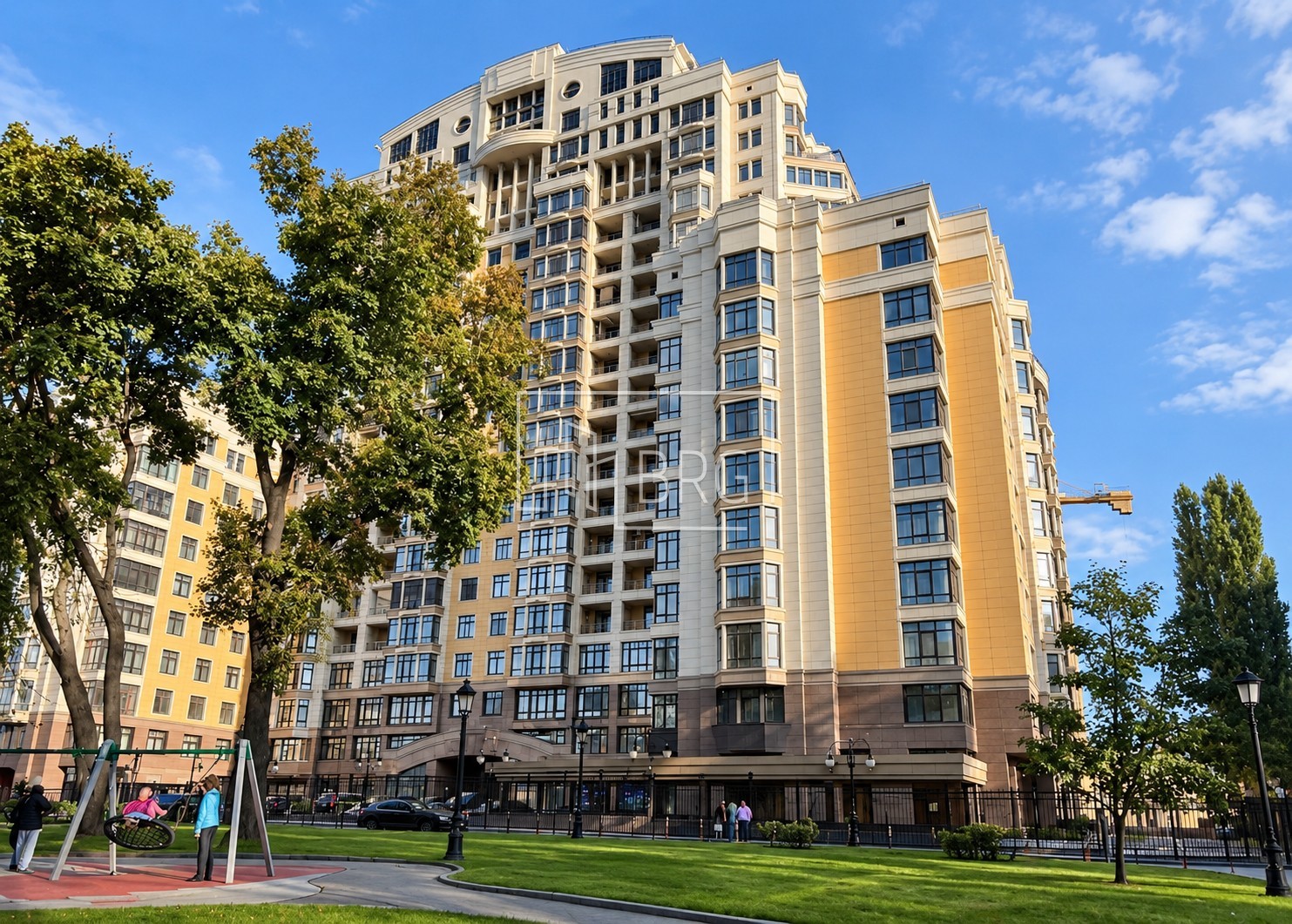 Продажа 3-х комнатной квартиры 190м возле Мариинского парка. Киев