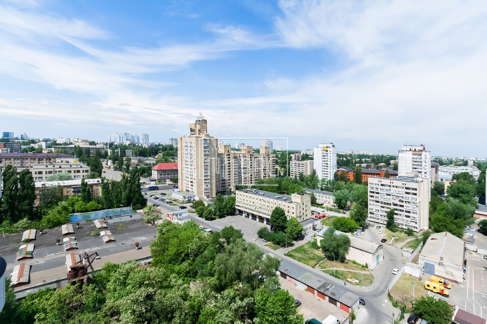 Exclusive 5-room apartment with terrace, Moldavian st., 2. Kiev