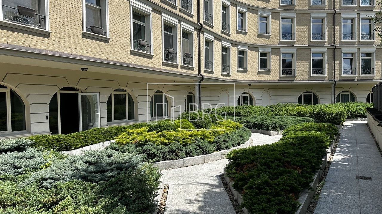 Апартаменты 324м с террасой ЖК Renaissance Residence Печерск. Київ