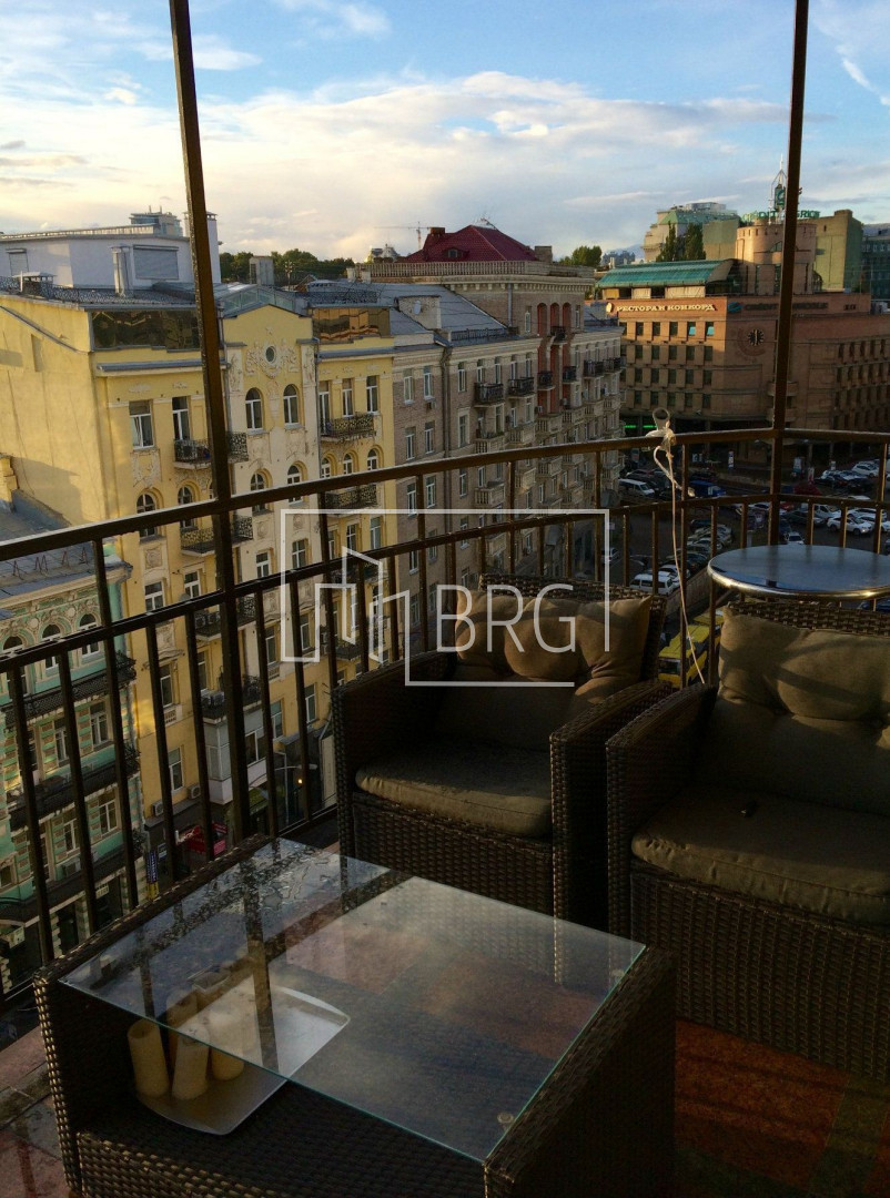 Продажа 4-х комнатных апартаментов с террасой на Печерске. Киев