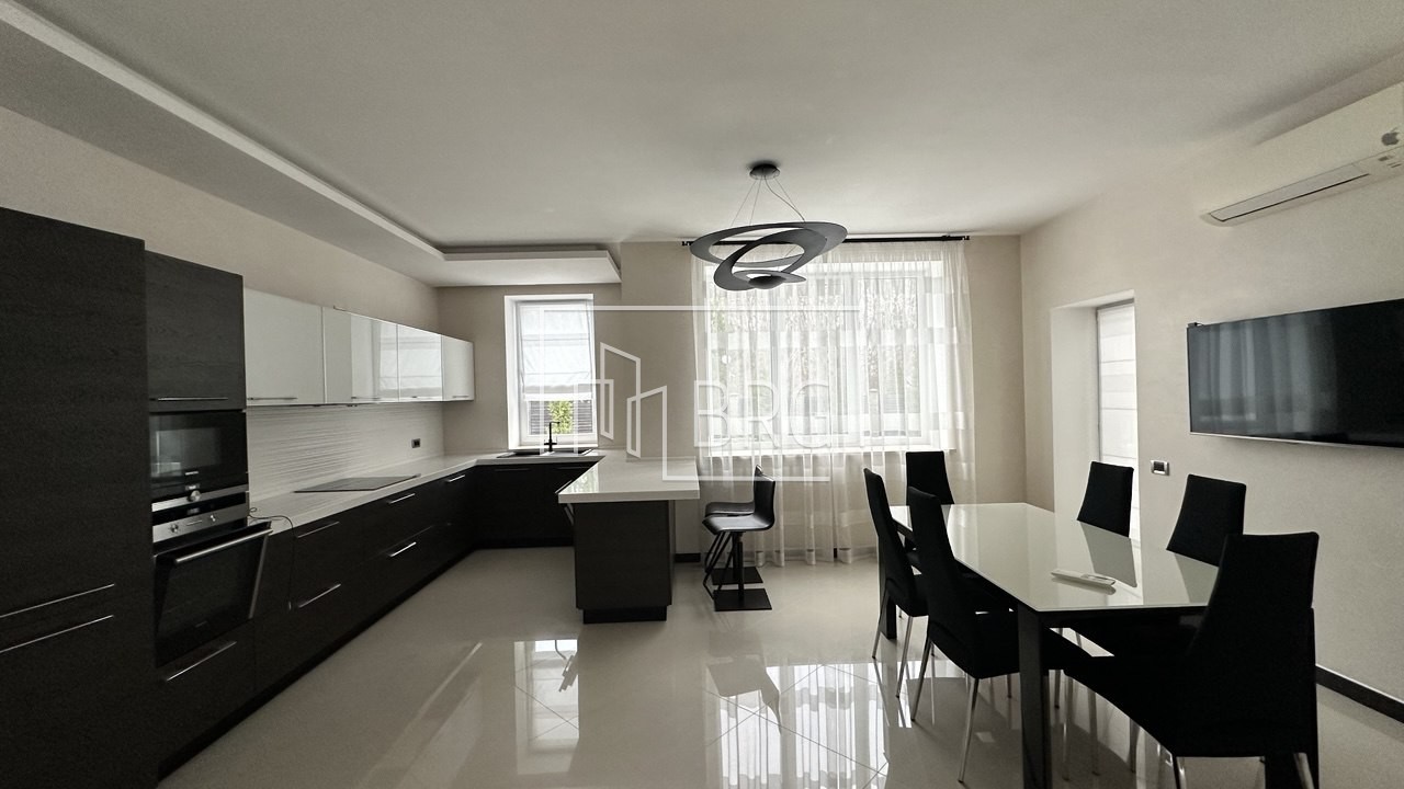 Дом 500м в КГ Днипрова хвыля Дамба. Киевская обл