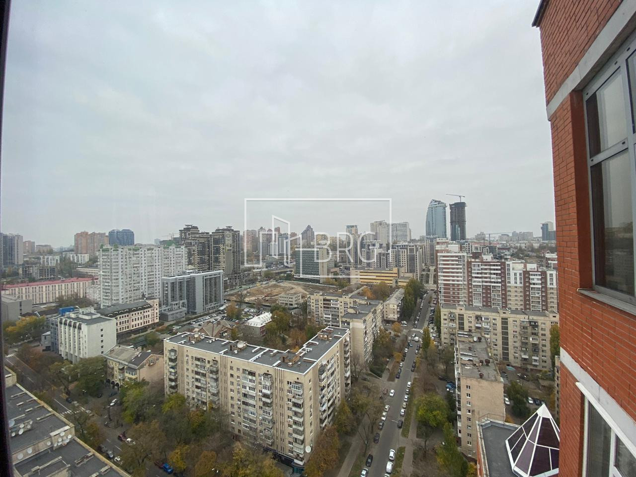 Пентхаус в 3-х уровнях с бассейном и террасой. Киев