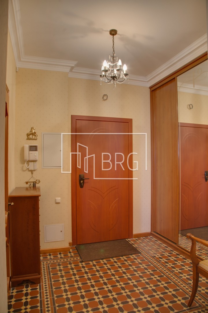 4 room apartment. Kiev