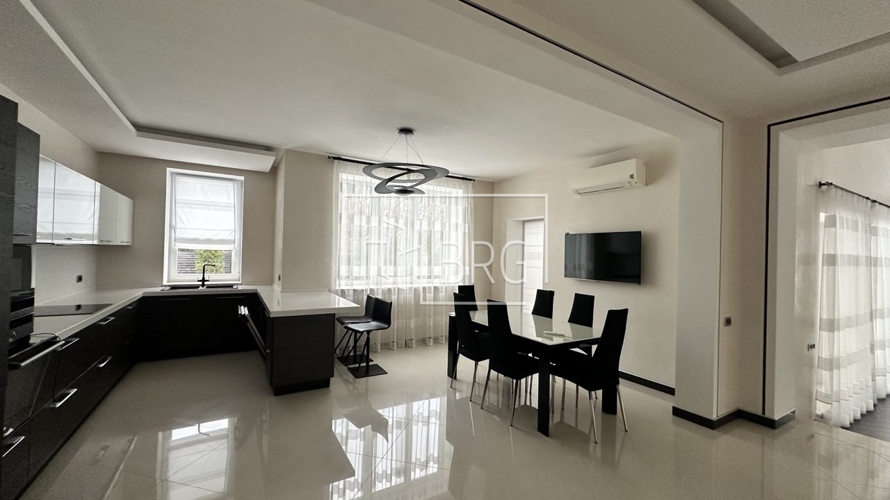 Дом 500м в КГ Днипрова хвыля Дамба. Киевская обл