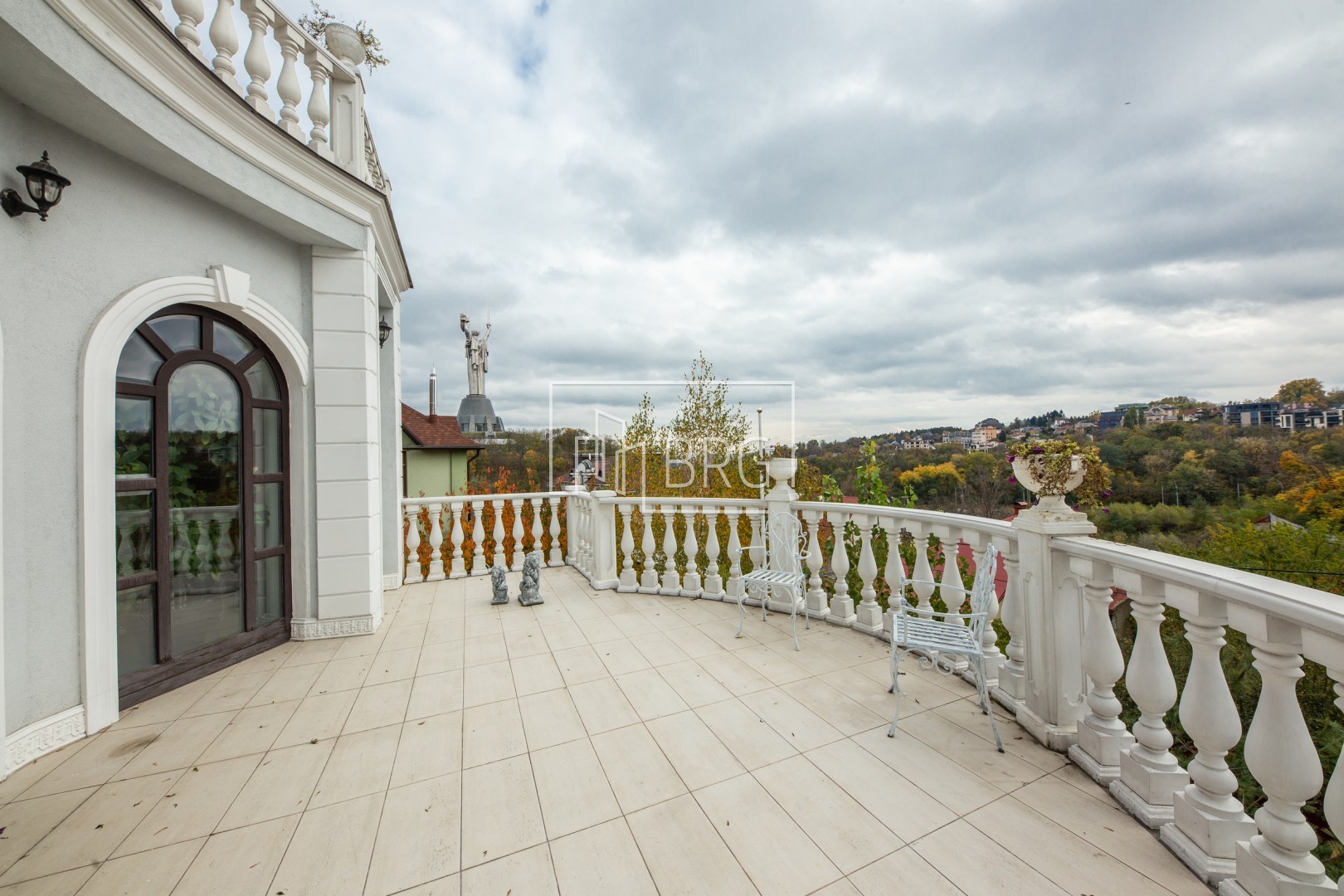 Дом 700м с панорамным видом на город Печерск ул.Редутная. Київ