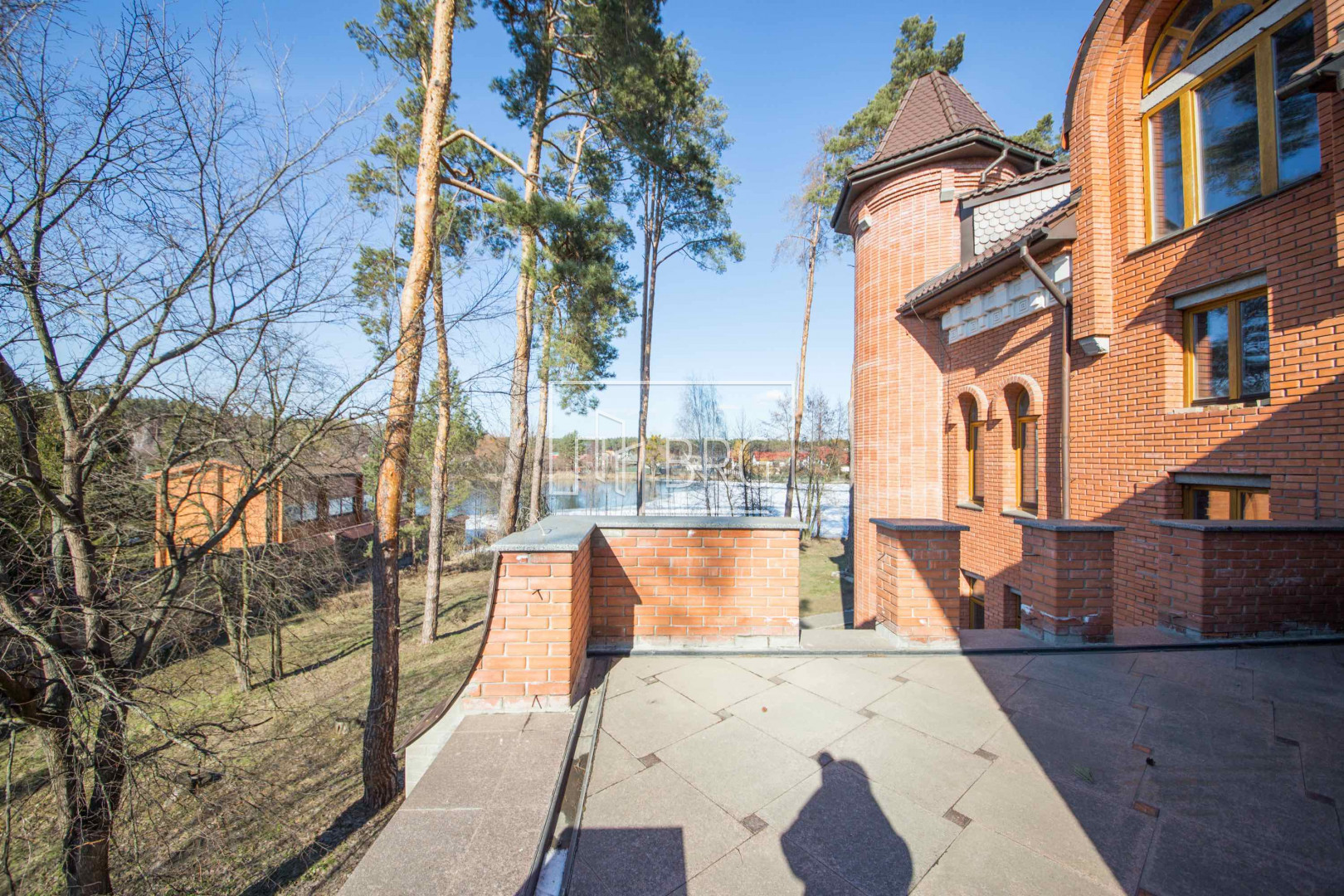 Дом 1300м в лесной зоне с выходом на р.Стугну. Kiev region