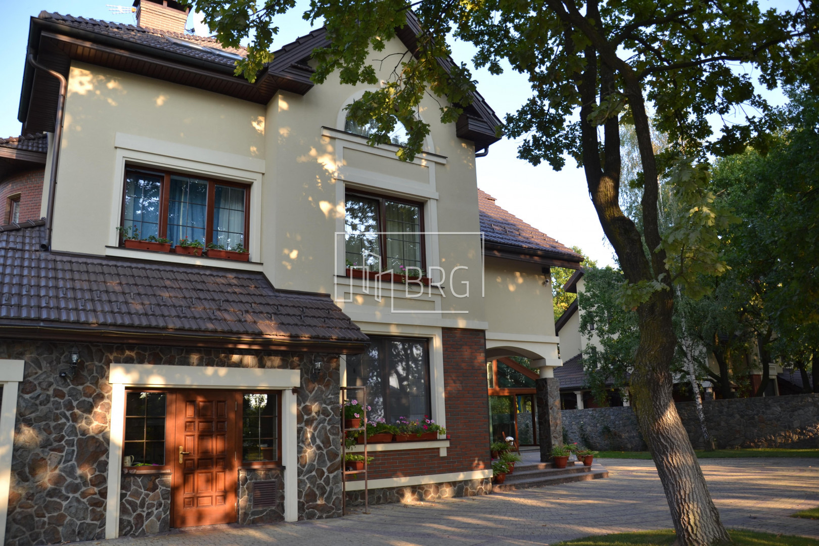 House in the pine forest Romankov 420m. Kiev region