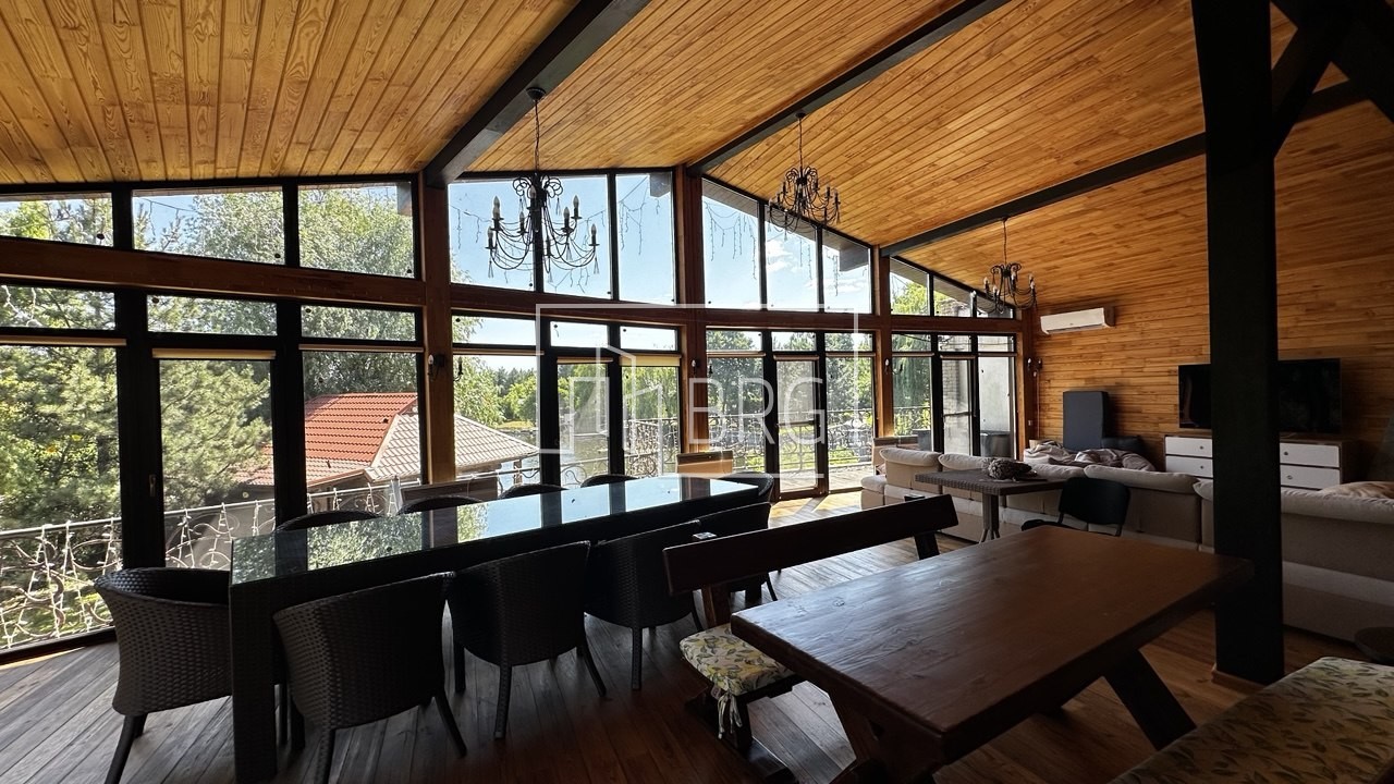 House KG Dniprov Hvylya 815m with access to the Dnieper. Kiev region