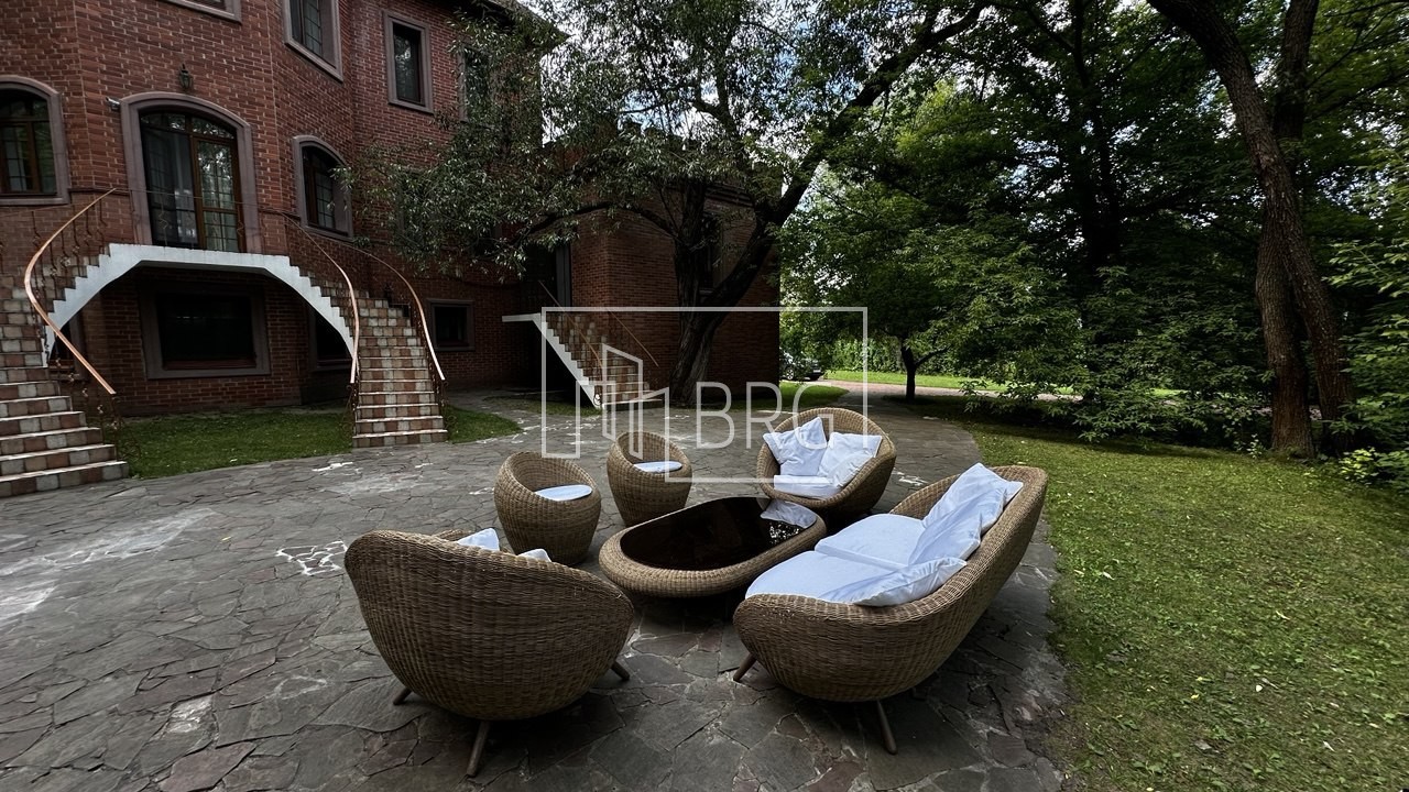 House 900m Victorian style Hodoseevka. Kiev region