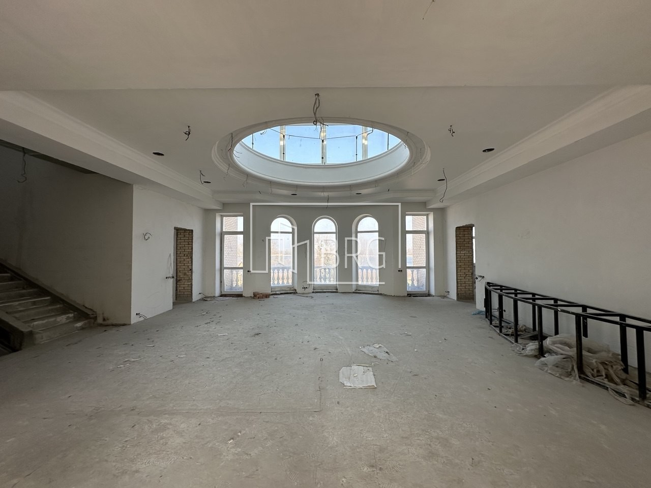 Особняк 1000м с выходом на Днепр коттеджный городок Дамба начало. Київська обл