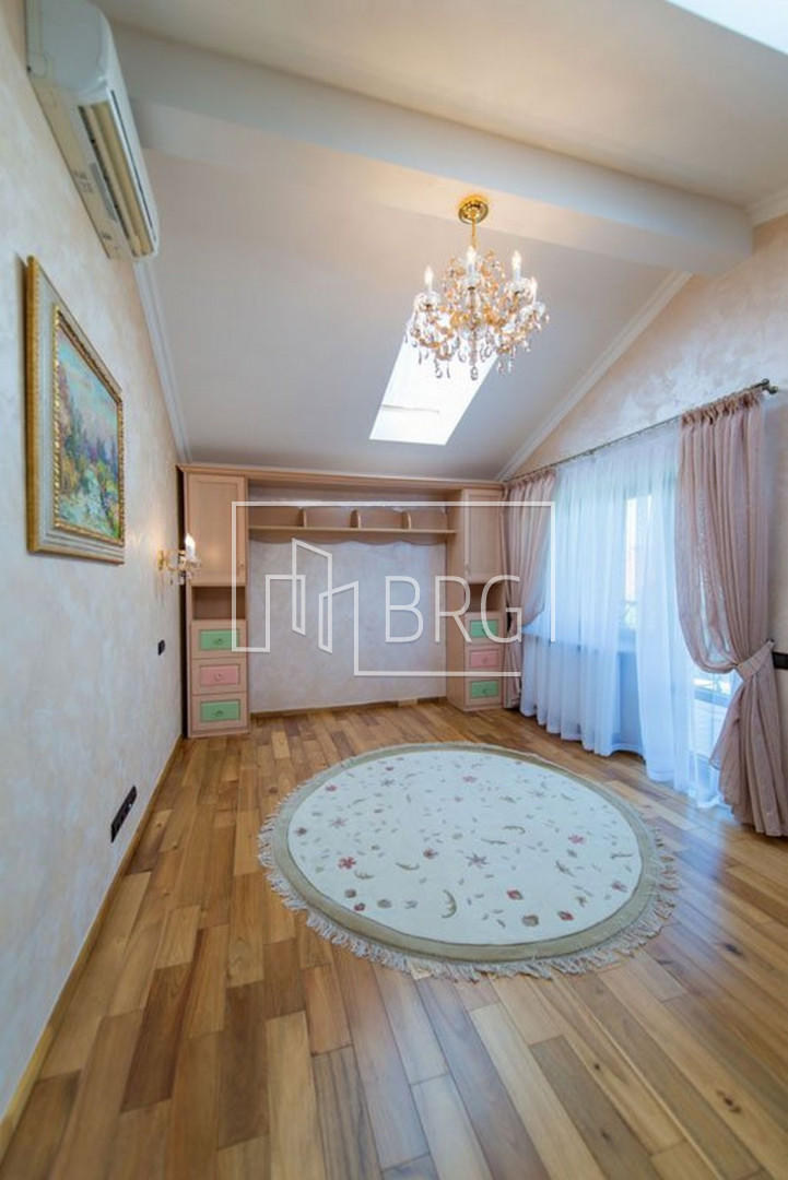 House KG Dniprov Hvylya 815m with access to the Dnieper. Kiev region