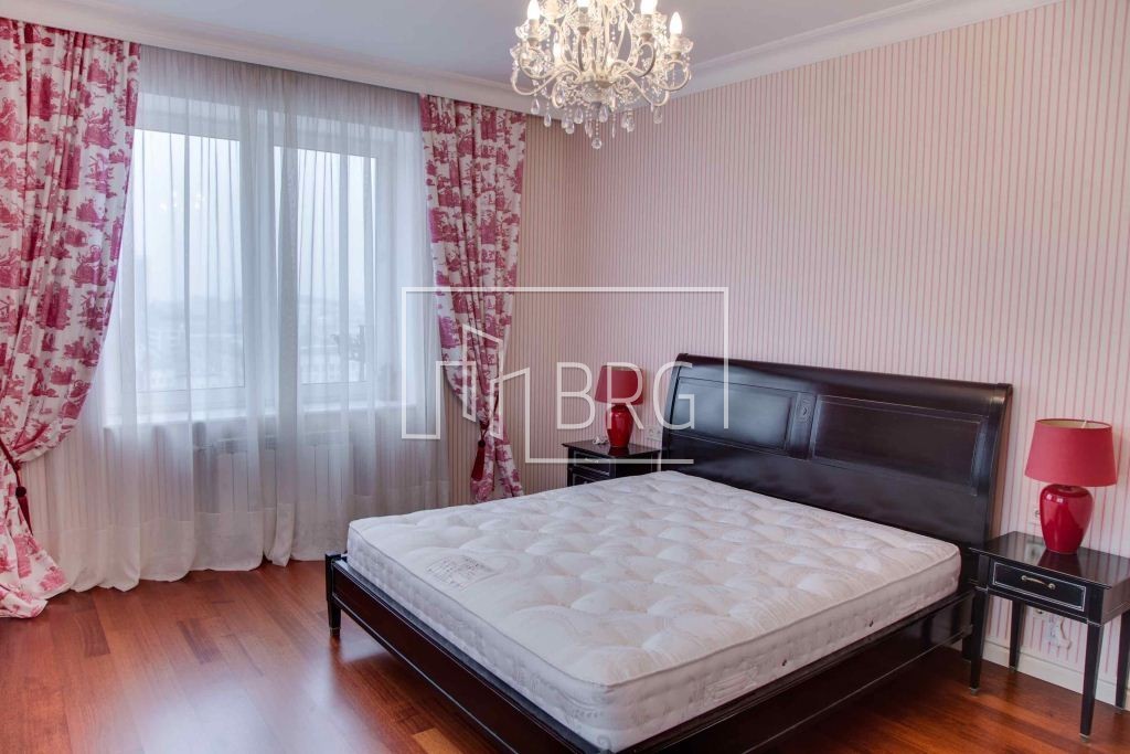 4-room apartment, Artema st., 52-а. Kiev