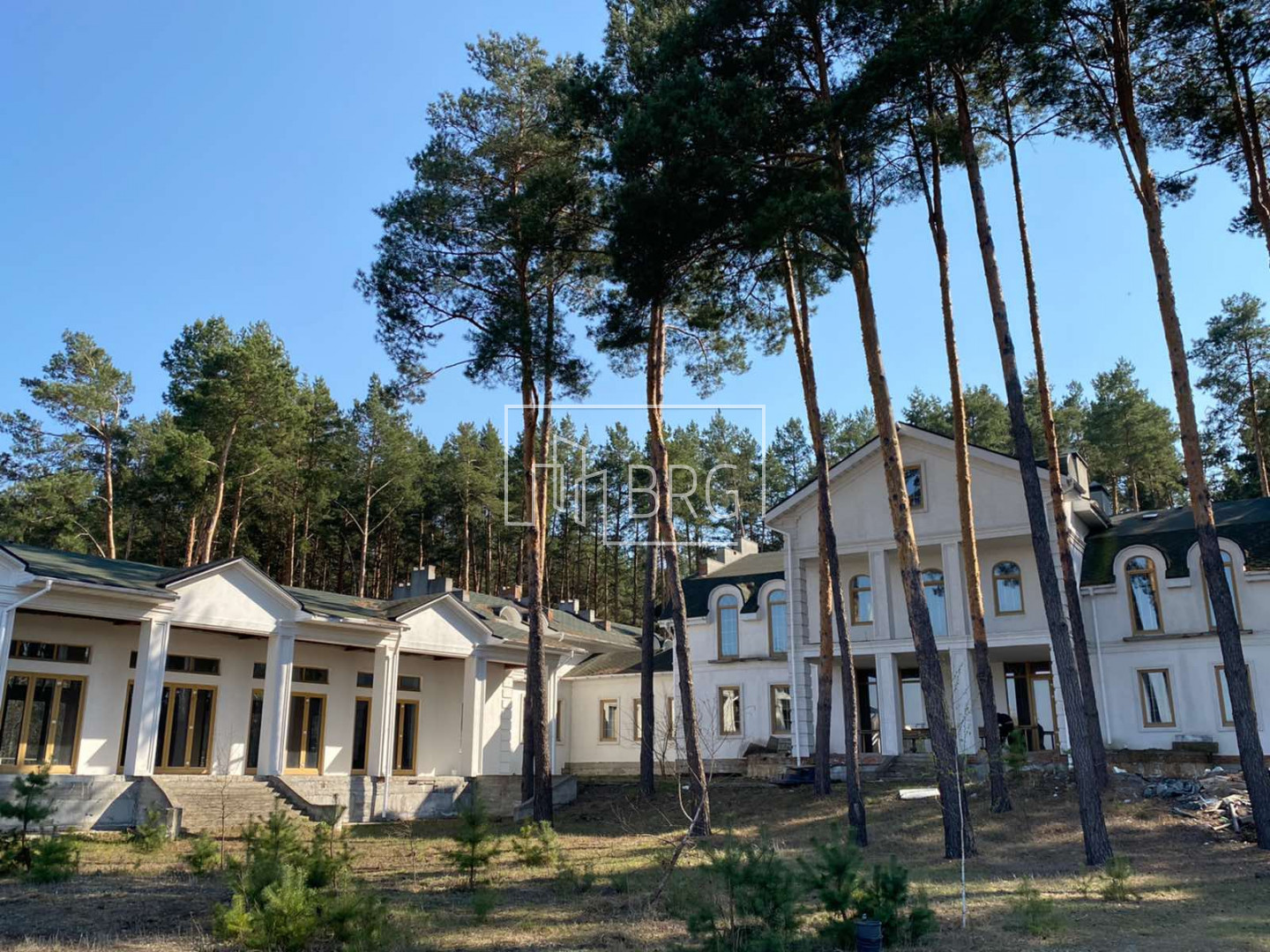 House 1500 m2, near Stugny River, Obukhov district. Kiev region