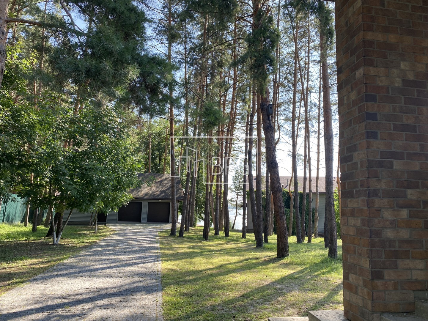 Дом 350м 130 соток с выходом на Стугну Таценки Конча-Заспа. Київська обл