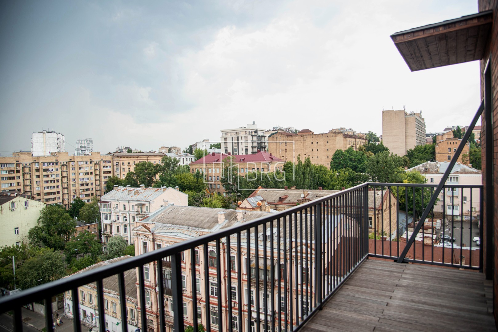 Апартаменты 300м в 2-х уровнях в жилой части БЦ Форум Infiniti. Київ