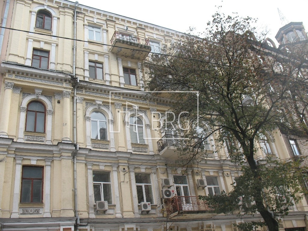  3-х комнатная квартира в центре Киева на Пушкинской. Киев