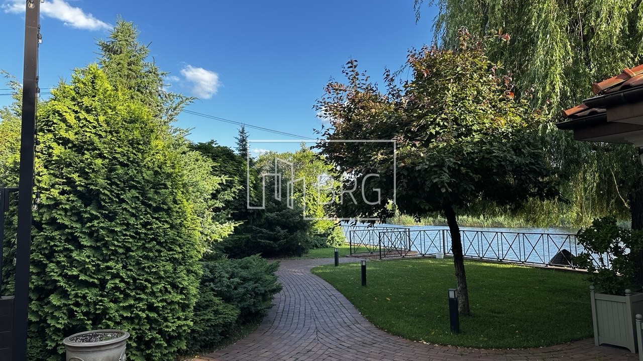 Дом 570м с выходом на Козинку Плюты. Київська обл