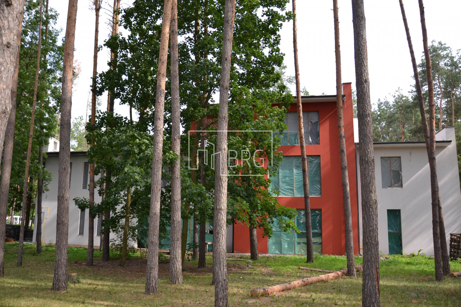 House CG "South", 1302m, pine forest. Kiev region