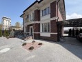 Продажа нового современного дома в центре Печерска с видом на ботанический сад. Київ