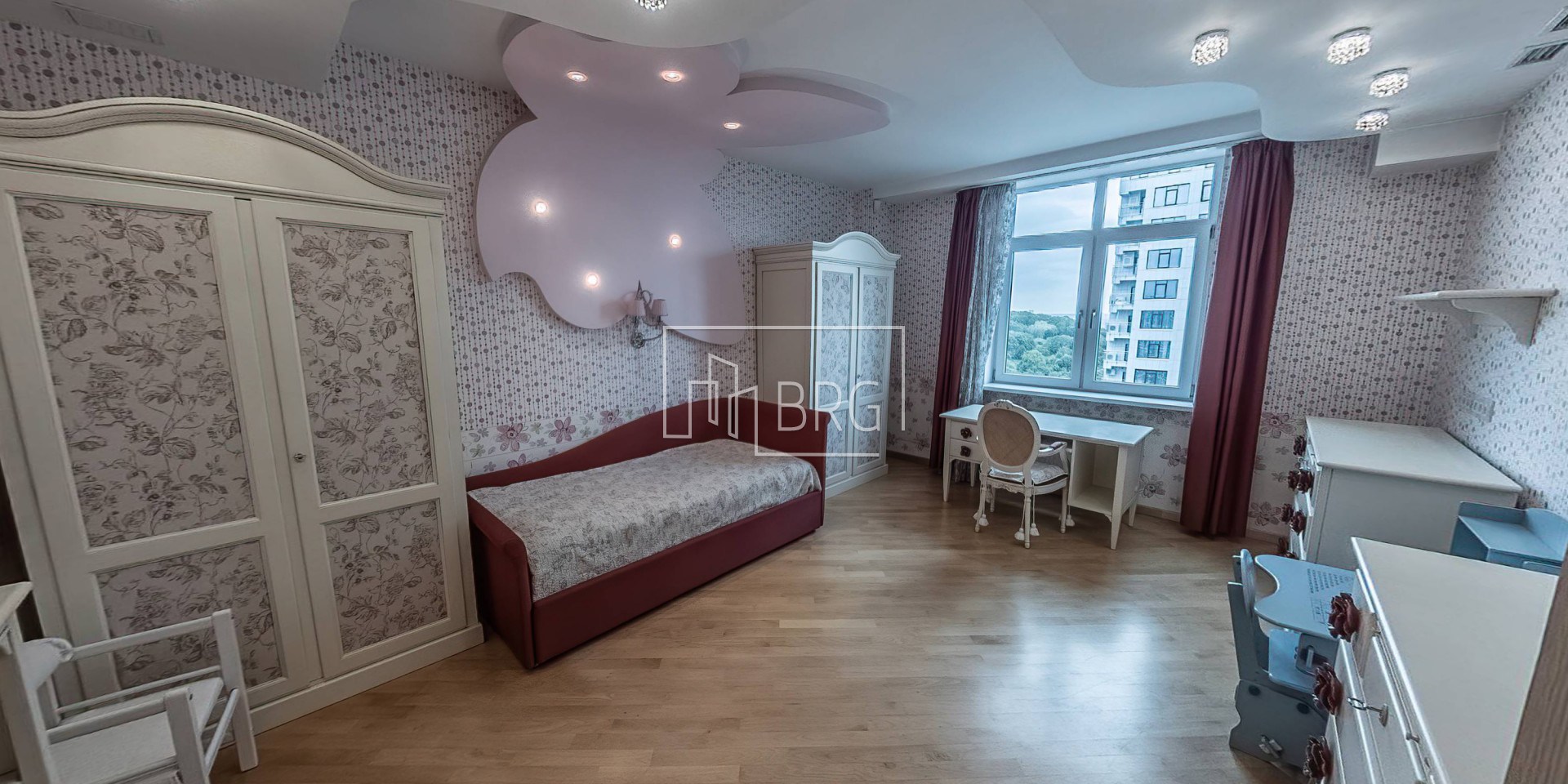 Квартира с панорамным видом 7 комнат ЖК Триумф Печерск. Kiev