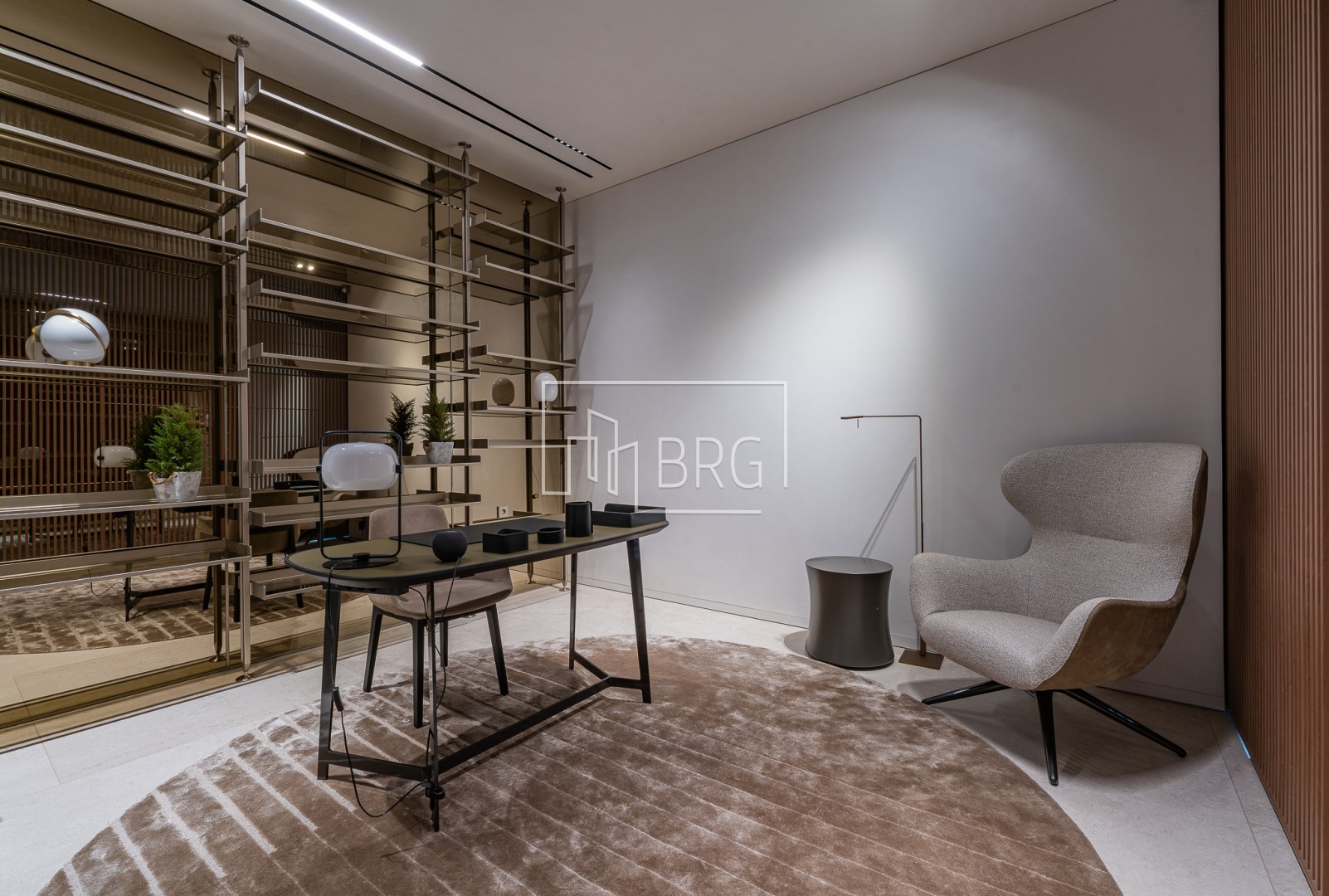 Дом 305м с бассейном Плюты Конча-Заспа. Киевская обл