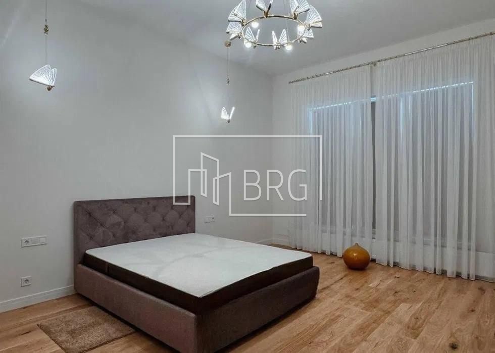 Новый дом с бассейном 360м КГ Монтана вилладж Козин. Киевская обл