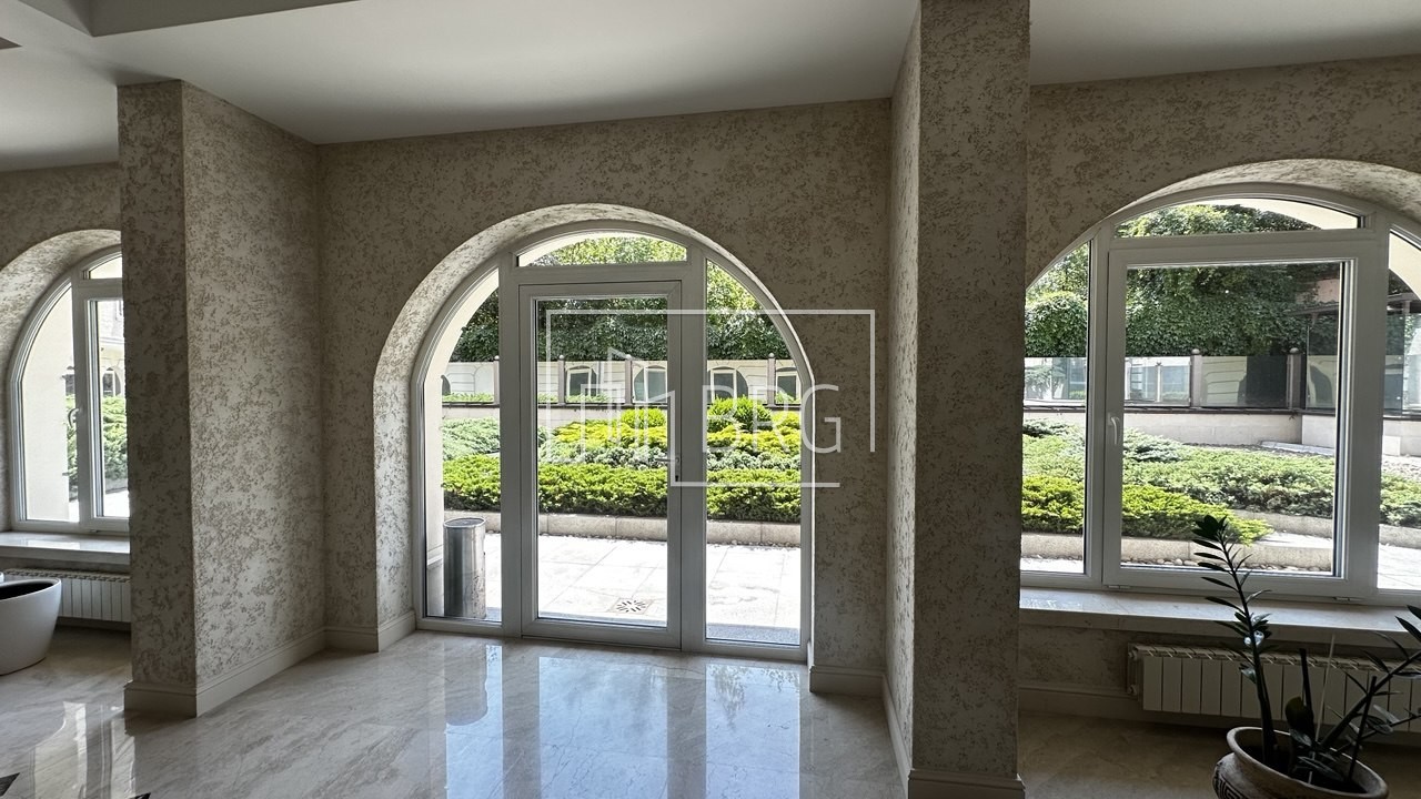 Апартаменты 324м с террасой ЖК Renaissance Residence Печерск. Київ