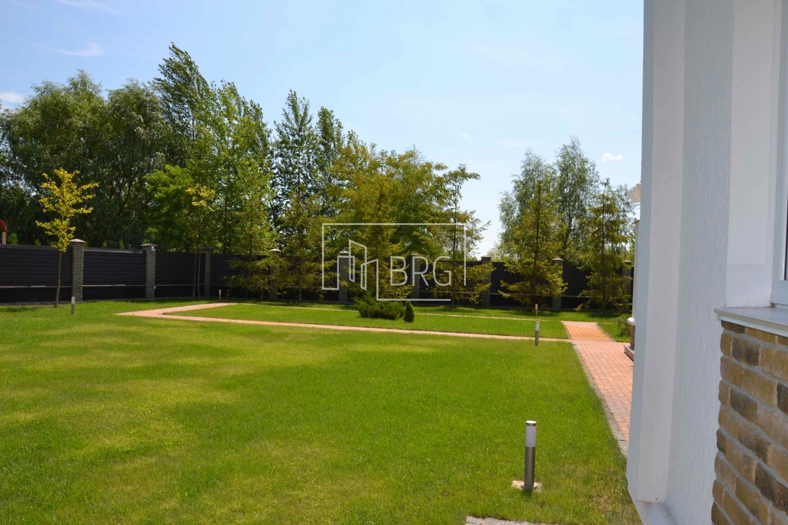 Дом 500м в КГ Днипрова хвыля Дамба. Киевская обл