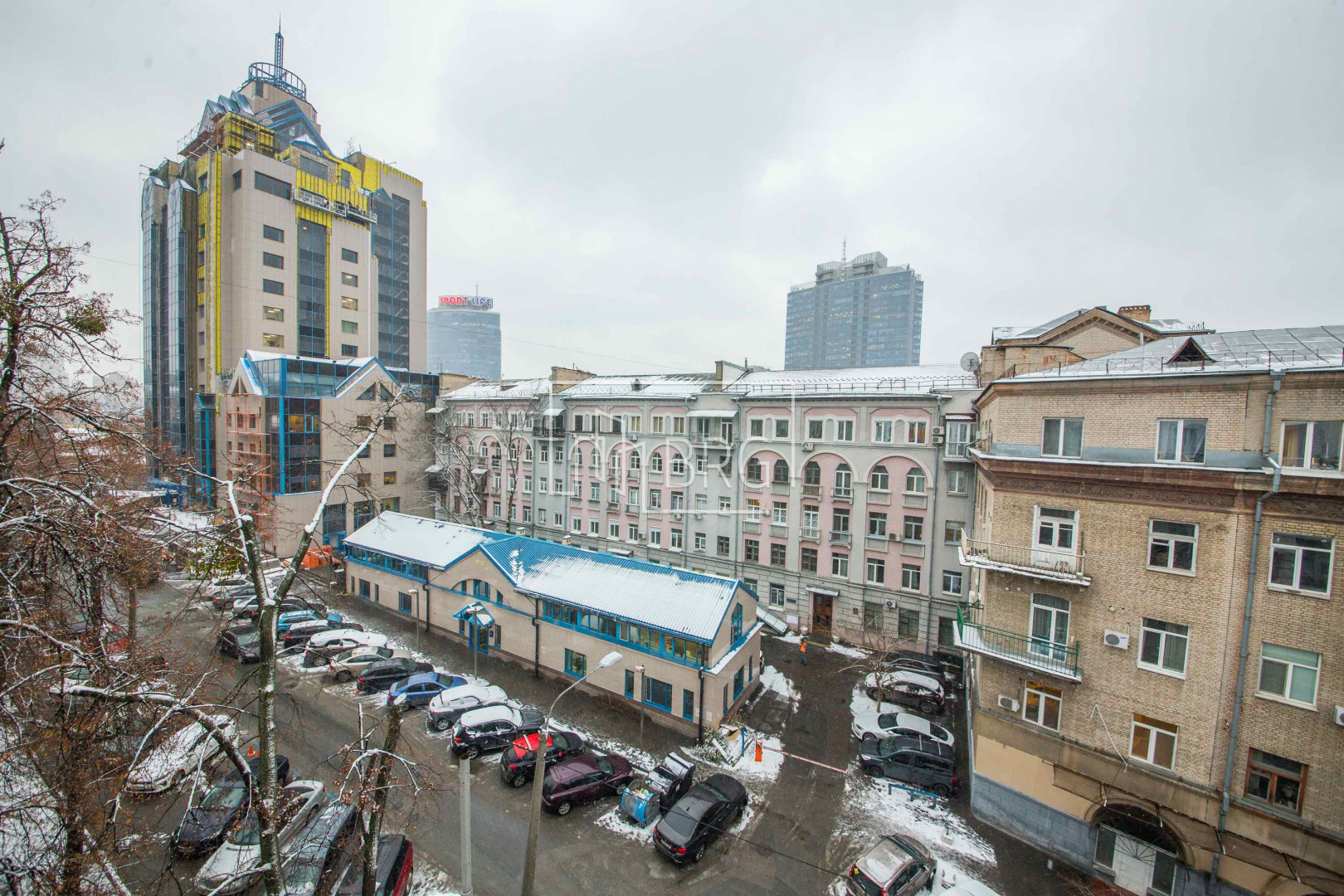 Аренда 4-х комнатной квартиры в 2-х уровнях Киев центр. Kiev