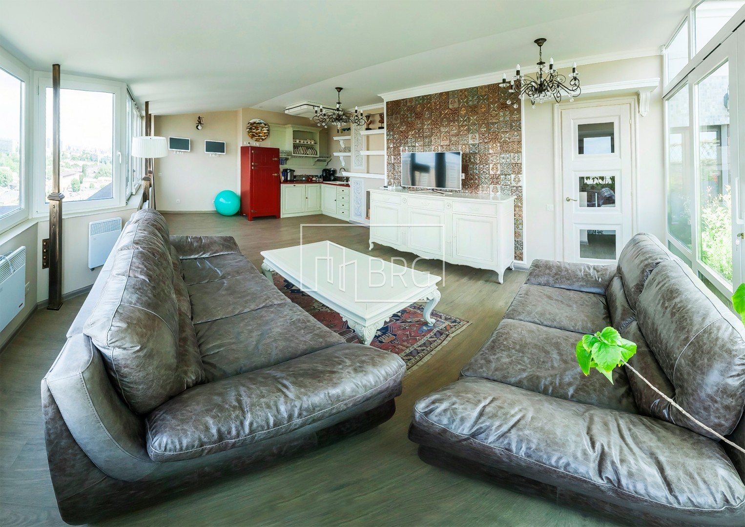 Exclusive 5-room apartment with terrace, Moldavian st., 2. Kiev