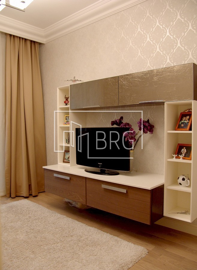 2 room apartment, Pechersk district. Kiev