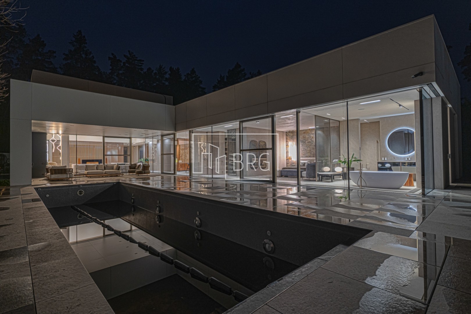 Дом 305м с бассейном Плюты Конча-Заспа. Киевская обл