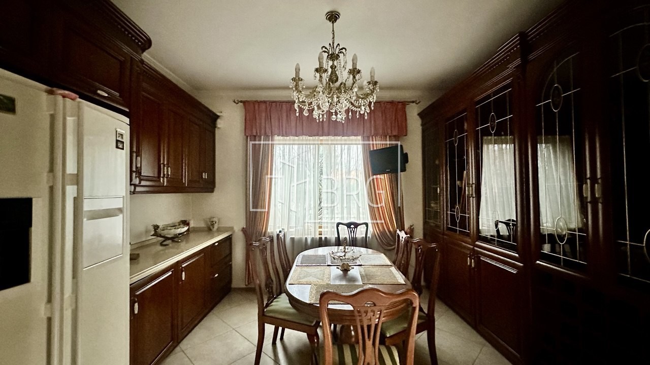 Дом 350м КГ Мистецтво с выходом к озеру. Київська обл