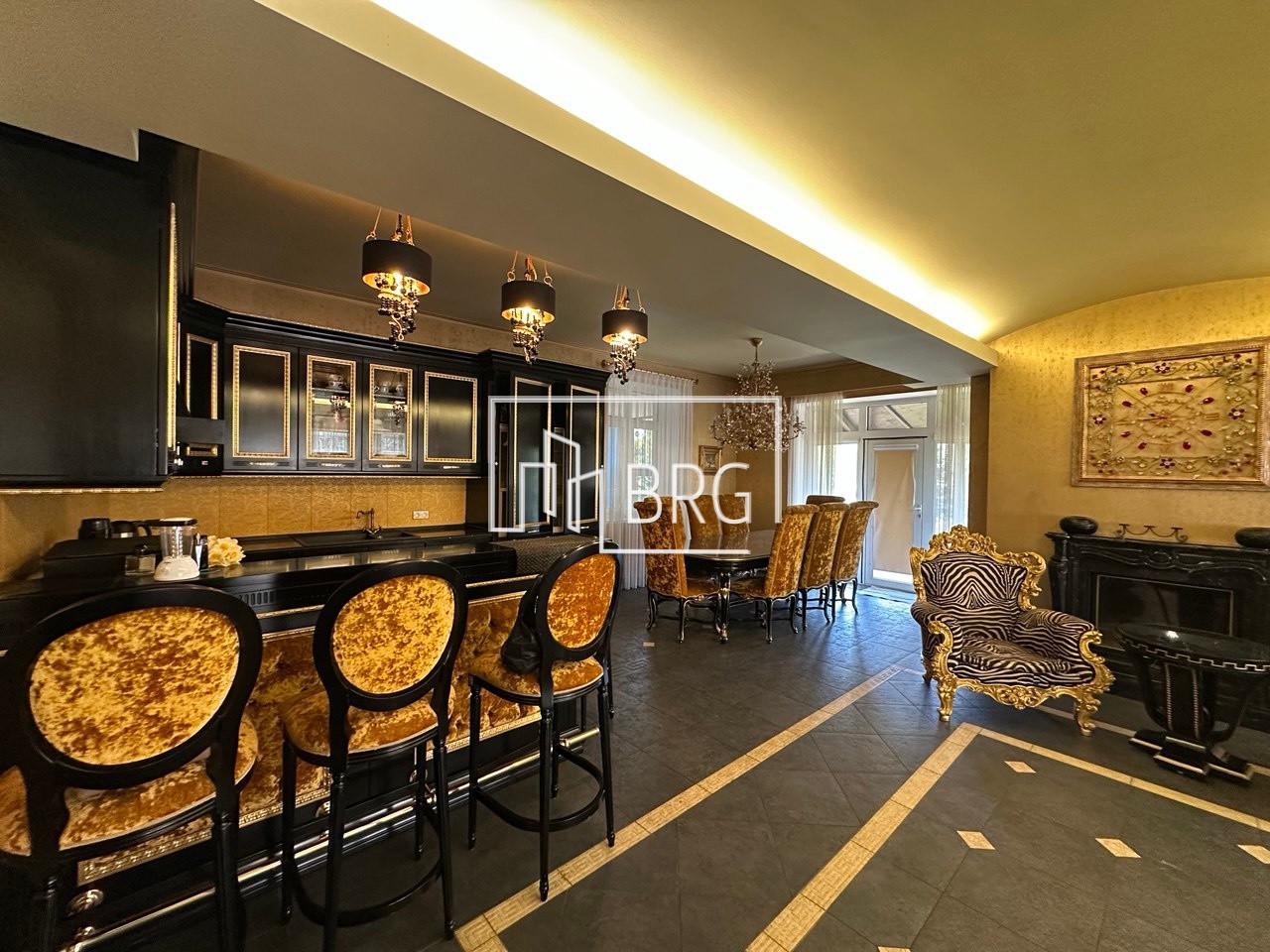 The house in Dniproprov KG Khvylya 578m with access to the Dnieper. Kiev region