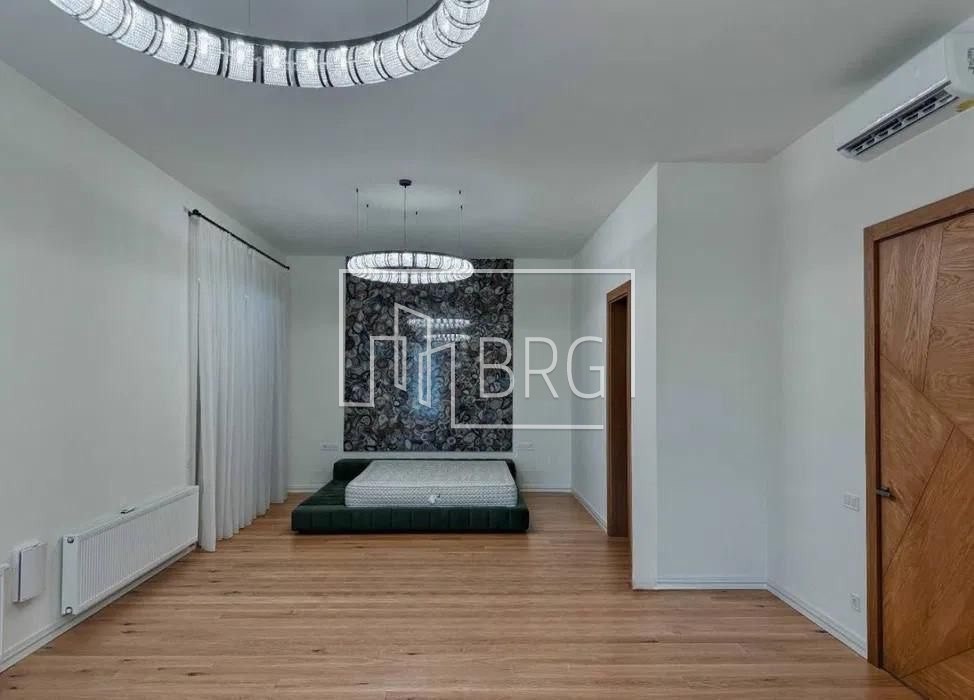 Новый дом с бассейном 360м КГ Монтана вилладж Козин. Киевская обл