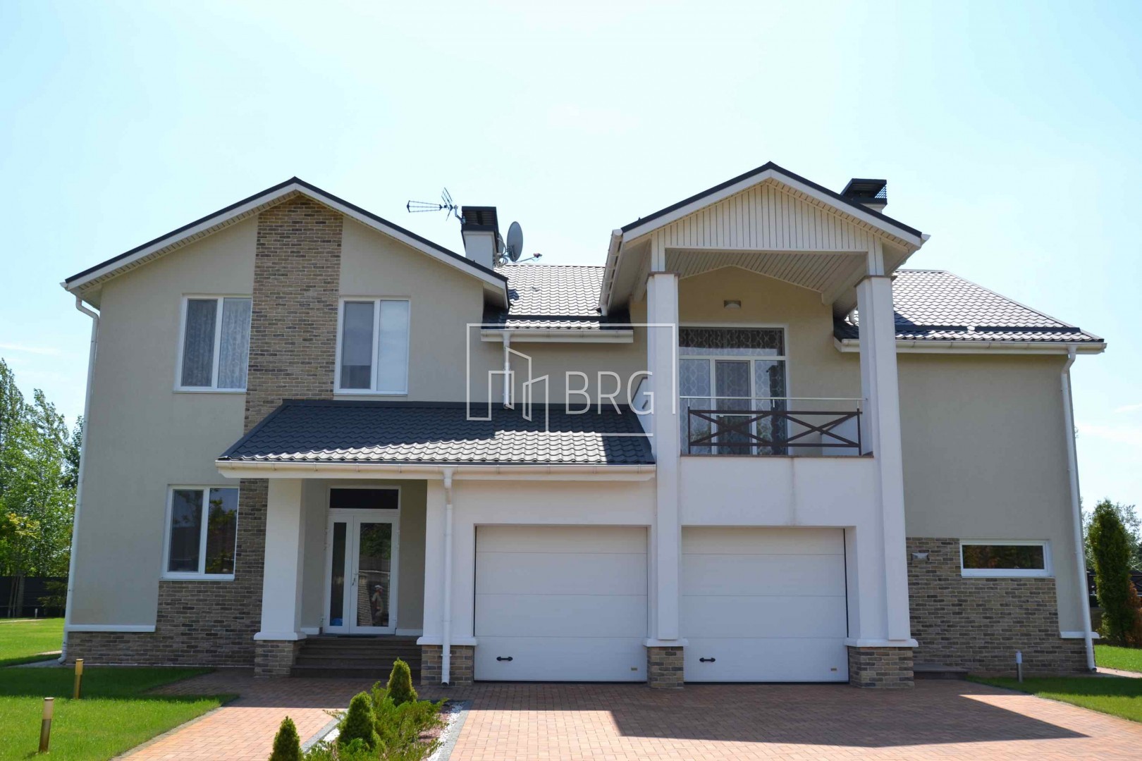 Дом 500м в КГ Днипрова хвыля Дамба. Киевская обл