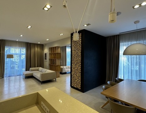 Дом 570м с выходом на Козинку Плюты. Київська обл