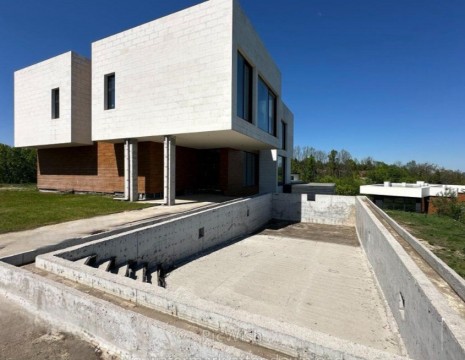 Новый современный дом 74 сотки с панорамным видом Лесники. Київська обл